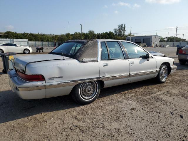1G4BT5375NR440543 - 1992 BUICK ROADMASTER LIMITED SILVER photo 3