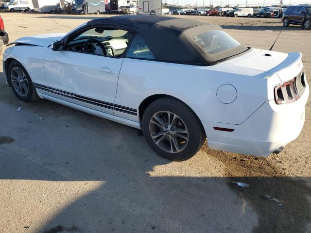 1ZVBP8EM9E5285819 - 2014 FORD MUSTANG WHITE photo 2