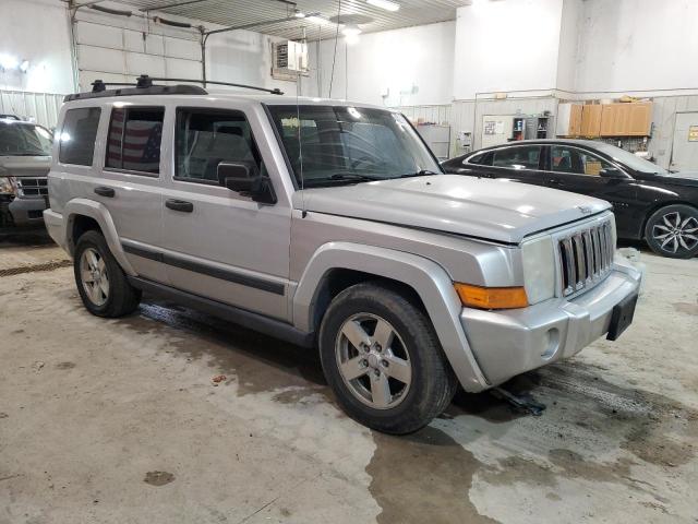 1J8HG48NX6C237696 - 2006 JEEP COMMANDER 银色 照片 4
