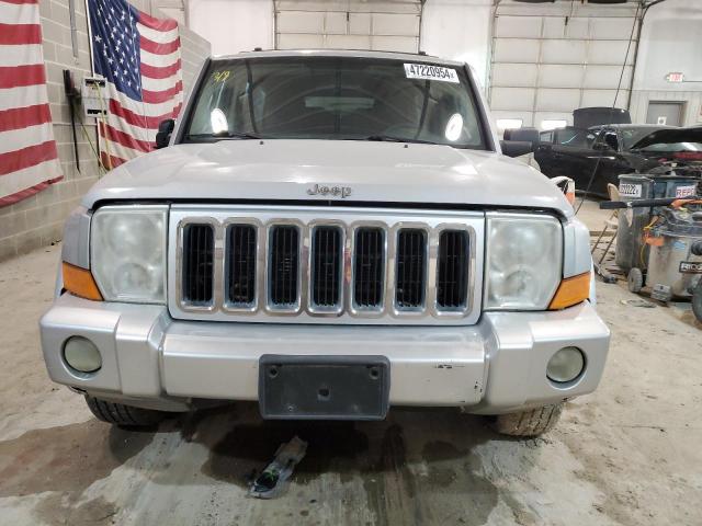 1J8HG48NX6C237696 - 2006 JEEP COMMANDER 银色 照片 5