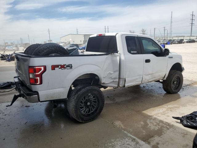 1FTFX1E56JKC22614 - 2018 FORD F150 SUPER CAB WHITE photo 3