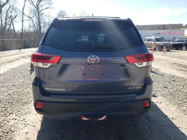 5TDJZRFH2JS492010 - 2018 TOYOTA HIGHLANDER SE GRAY photo 6