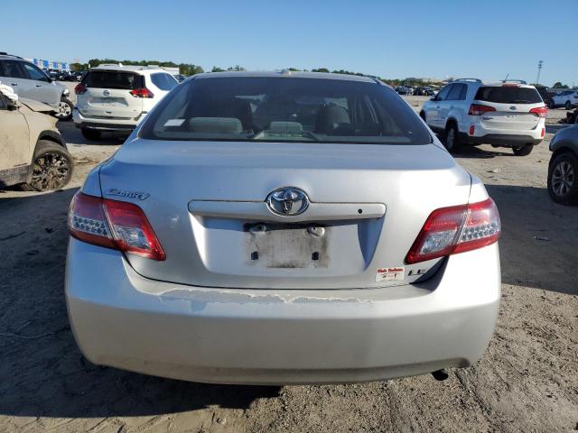 4T1BF3EK5AU074037 - 2010 TOYOTA CAMRY BASE SILVER photo 6