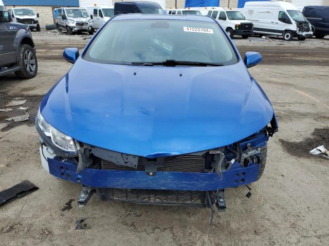 1G1RC6S58JU112963 - 2018 CHEVROLET VOLT LT BLUE photo 5