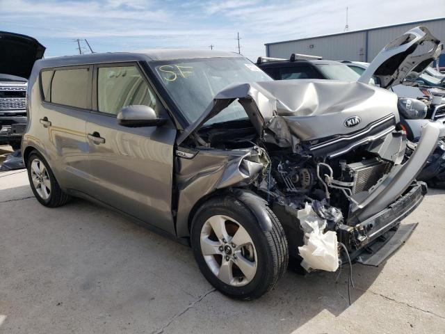 KNDJN2A29H7461198 - 2017 KIA SOUL GRAY photo 4