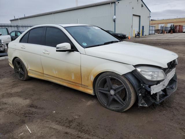 WDDGF8BB4BF552763 - 2011 MERCEDES-BENZ C 300 4MATIC WHITE photo 4