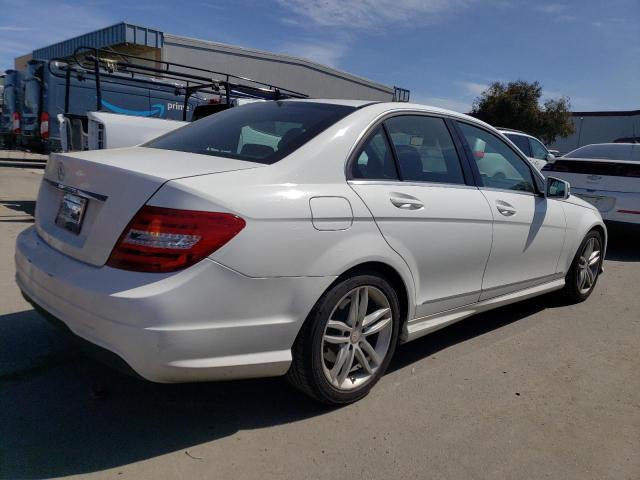 WDDGF4HB1DR268959 - 2013 MERCEDES-BENZ C 250 WHITE photo 3