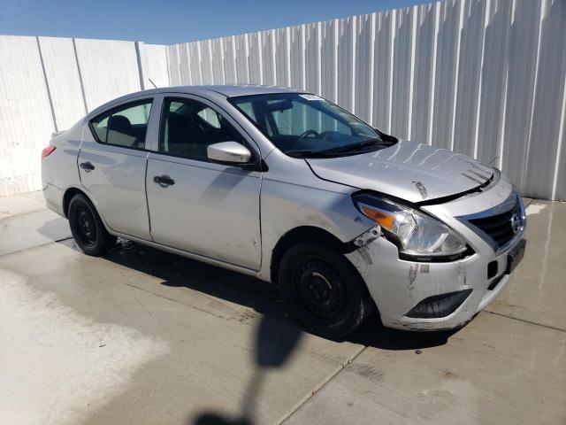 3N1CN7AP3KL860793 - 2019 NISSAN VERSA S SILVER photo 4