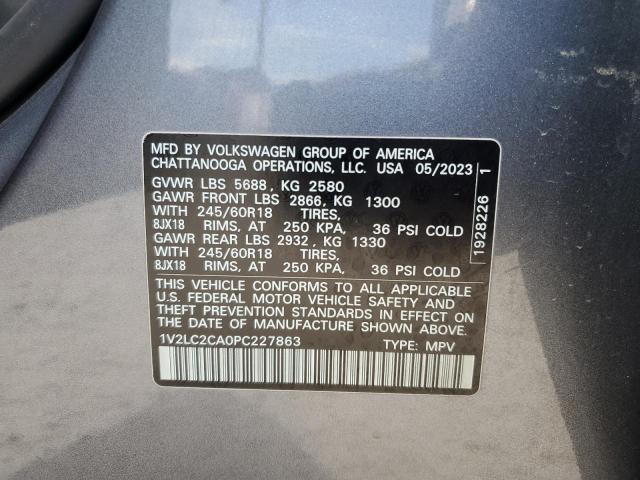 1V2LC2CA0PC227863 - 2023 VOLKSWAGEN ATLAS CROS SE GRAY photo 13