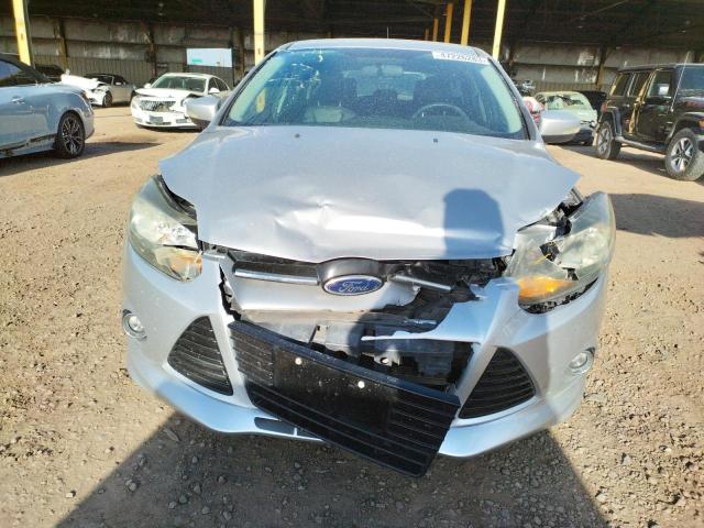 1FADP3N24EL317042 - 2014 FORD FOCUS TITANIUM SILVER photo 5