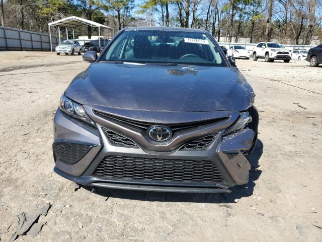 4T1G11AK3RU910437 - 2024 TOYOTA CAMRY SE NIGHT SHADE GRAY photo 5