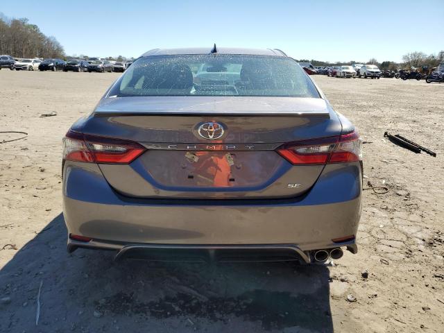 4T1G11AK3RU910437 - 2024 TOYOTA CAMRY SE NIGHT SHADE GRAY photo 6