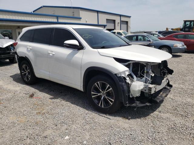 5TDZARFH1JS037322 - 2018 TOYOTA HIGHLANDER LE WHITE photo 4