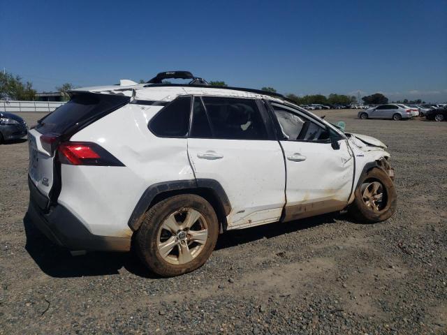 4T3RWRFV6MU044325 - 2021 TOYOTA RAV4 XLE WHITE photo 3