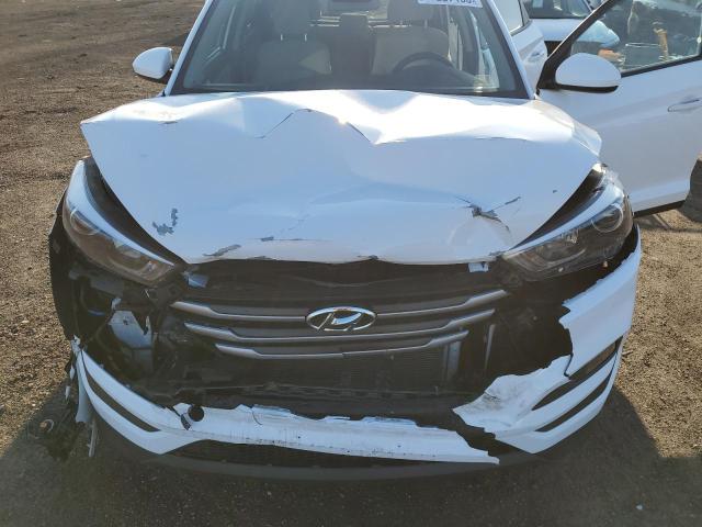 KM8J3CA49HU549419 - 2017 HYUNDAI TUCSON LIMITED WHITE photo 12