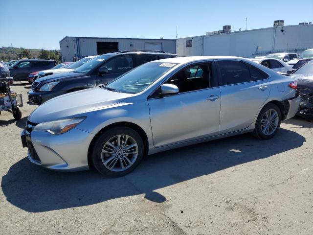 4T1BF1FK0HU721599 - 2017 TOYOTA CAMRY LE GRAY photo 1