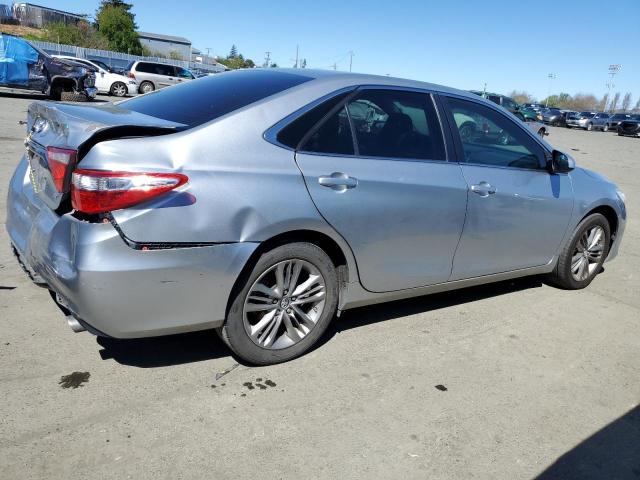 4T1BF1FK0HU721599 - 2017 TOYOTA CAMRY LE GRAY photo 3