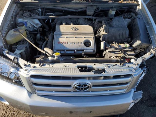 JTEEP21AX40046571 - 2004 TOYOTA HIGHLANDER SILVER photo 11