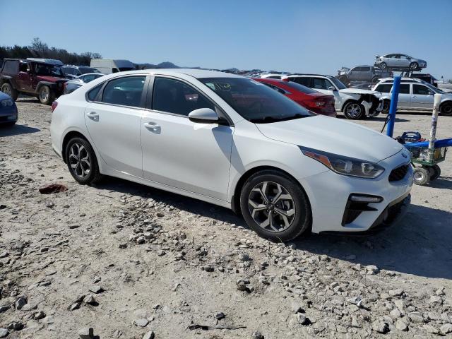 3KPF24AD8KE120538 - 2019 KIA FORTE FE WHITE photo 4