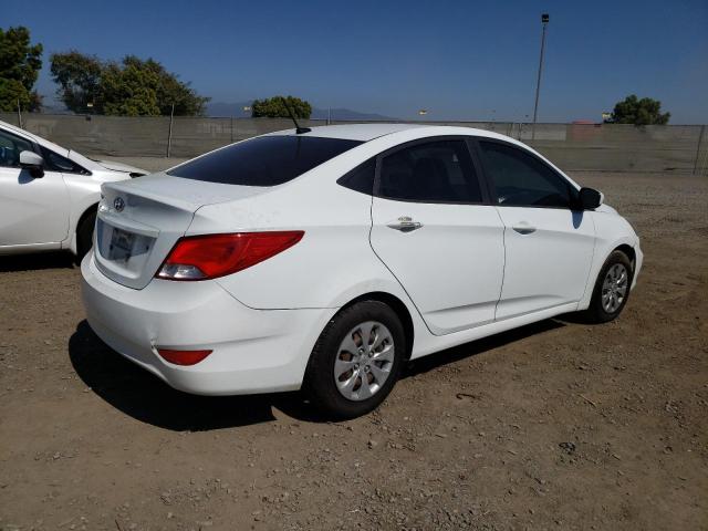 KMHCT4AEXGU123258 - 2016 HYUNDAI ACCENT SE WHITE photo 3