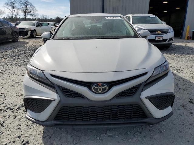 4T1G11AK0PU185506 - 2023 TOYOTA CAMRY SE NIGHT SHADE GRAY photo 5