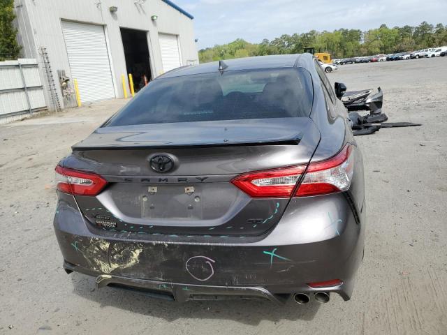 4T1M11AK4LU924891 - 2020 TOYOTA CAMRY SE GRAY photo 6