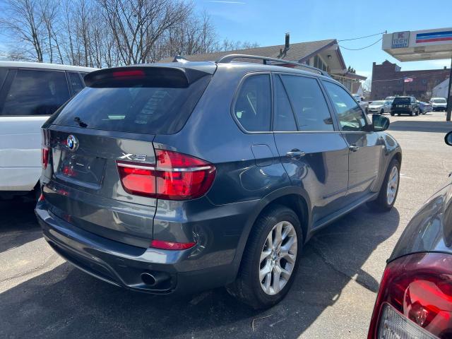 5UXZV4C58BL741357 - 2011 BMW X5 XDRIVE35I GRAY photo 4