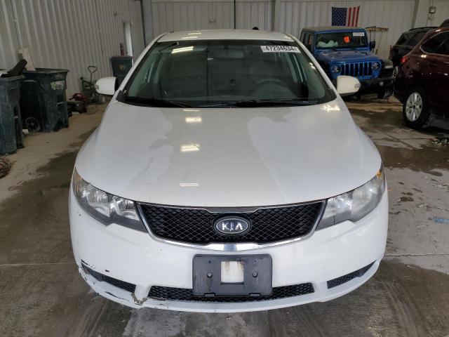 KNAFU4A24A5185757 - 2010 KIA FORTE EX WHITE photo 5