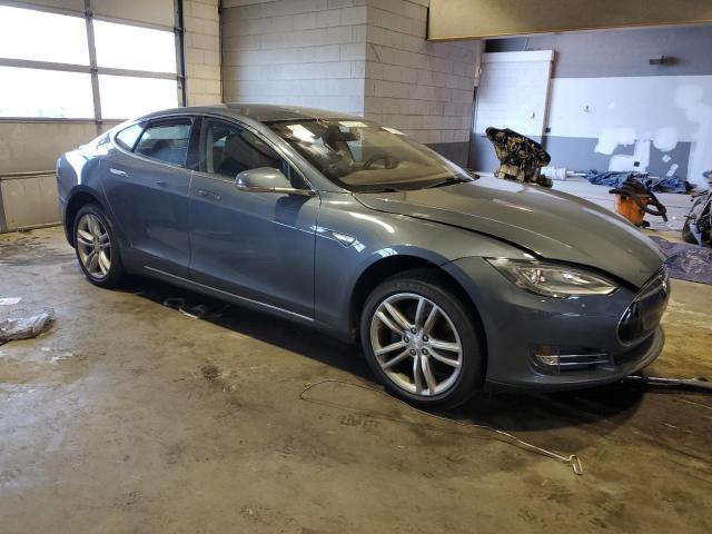 5YJSA1CP5DFP13763 - 2013 TESLA MODEL S Մոխրագույն լուսանկար 4