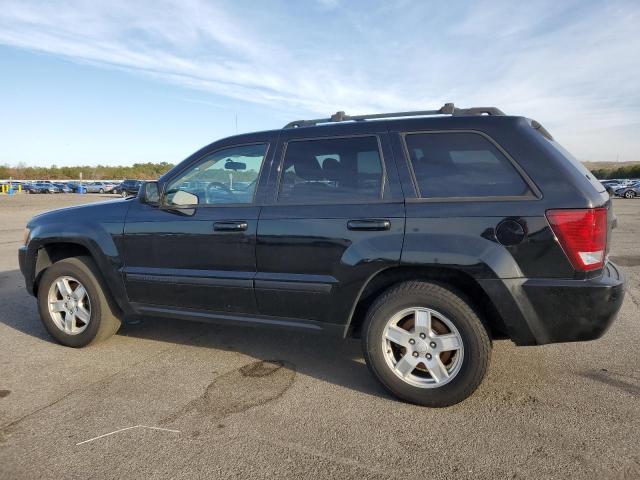 1J8GR48K27C677988 - 2007 JEEP GRAND CHER LAREDO BLACK photo 2