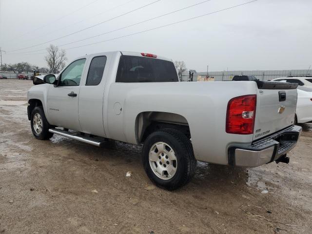 1GCRCSE01BZ118818 - 2011 CHEVROLET SILVERADO C1500 LT SILVER photo 2