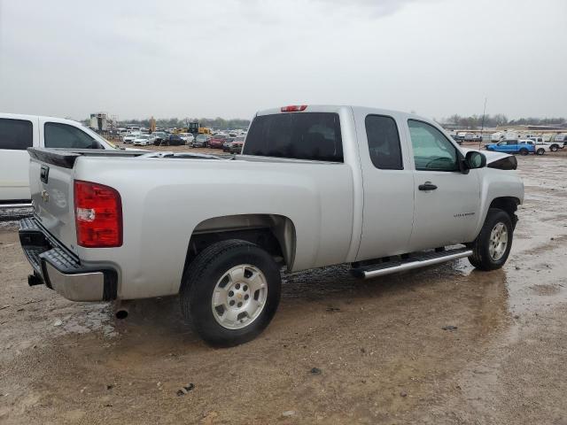 1GCRCSE01BZ118818 - 2011 CHEVROLET SILVERADO C1500 LT SILVER photo 3