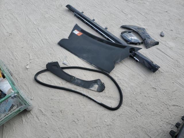 5YJSA1E24GF167494 - 2016 TESLA MODEL S Սև լուսանկար 12