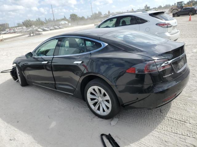 5YJSA1E24GF167494 - 2016 TESLA MODEL S Սև լուսանկար 2