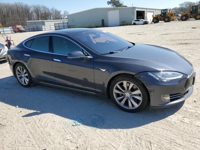 5YJSA1E26FF111667 - 2015 TESLA MODEL S GRAY photo 4