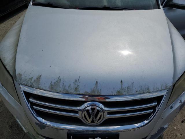 WVGAV75NX9W525883 - 2009 VOLKSWAGEN TIGUAN S SILVER photo 11