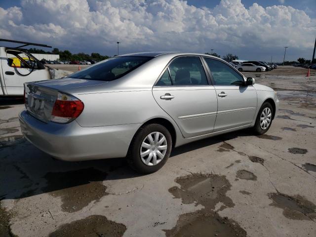 4T1BE32K95U009351 - 2005 TOYOTA CAMRY LE GRAY photo 3