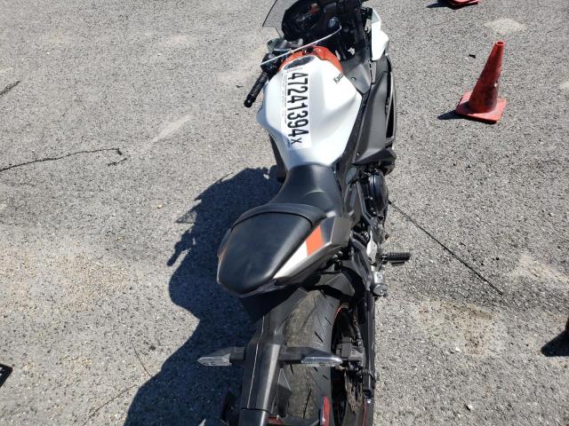 ML5EXER16PDA90779 - 2023 KAWASAKI EX650 R Boz foto 6