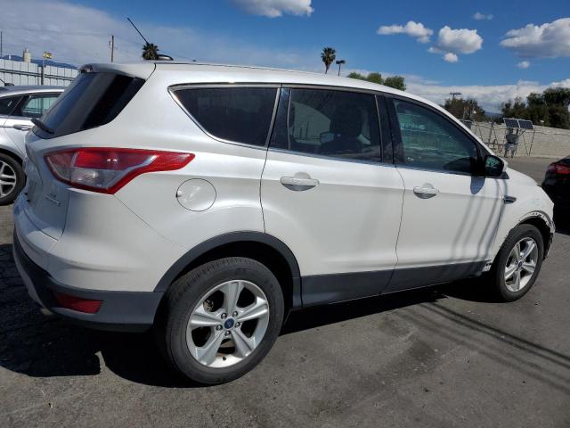 1FMCU0GX1GUC43934 - 2016 FORD ESCAPE SE WHITE photo 3