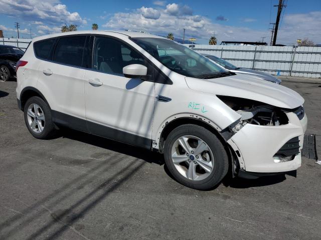 1FMCU0GX1GUC43934 - 2016 FORD ESCAPE SE WHITE photo 4