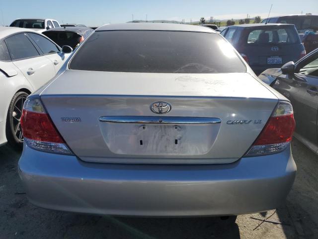 4T1BE32K85U059545 - 2005 TOYOTA CAMRY LE GRAY photo 6