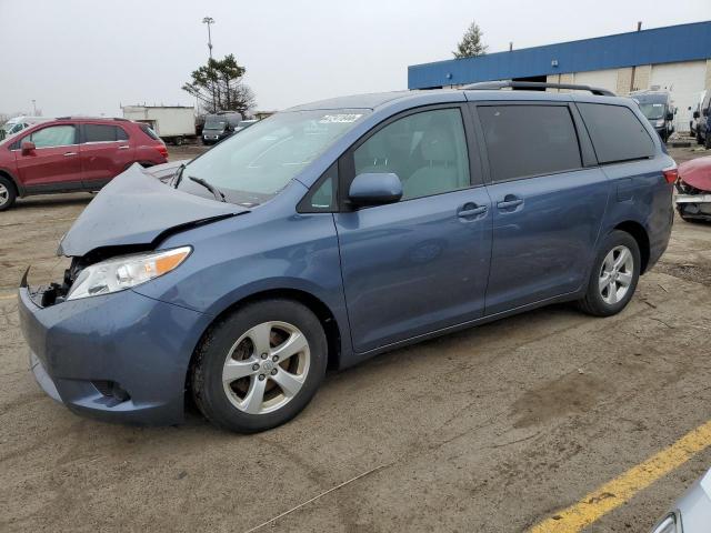 2017 TOYOTA SIENNA LE, 