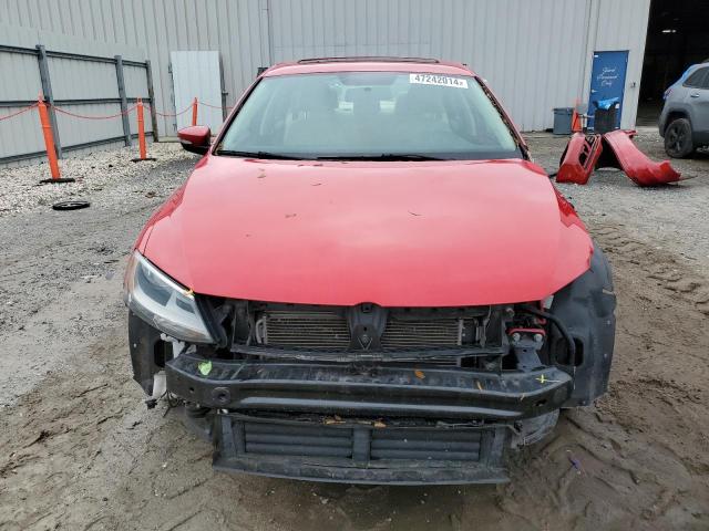 3VWD07AJ9FM324066 - 2015 VOLKSWAGEN JETTA SE RED photo 5