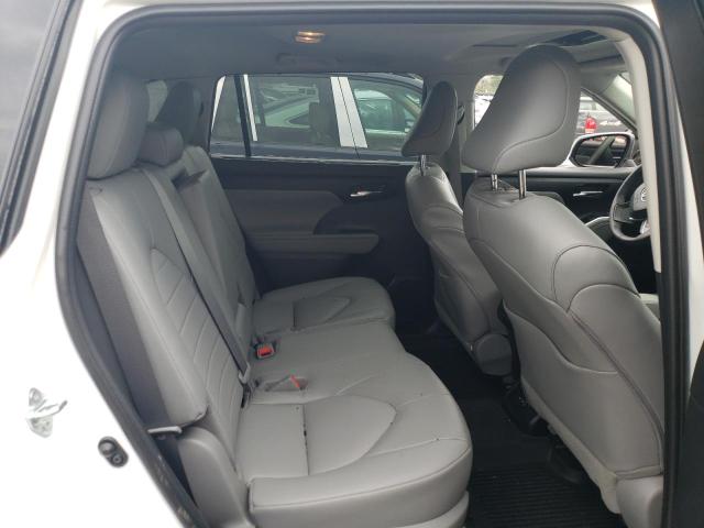 5TDGZRBH2NS585292 - 2022 TOYOTA HIGHLANDER XLE 白色 照片 11