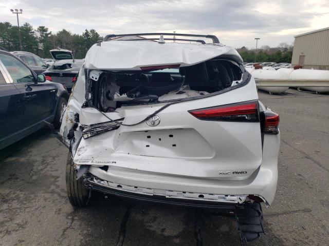 5TDGZRBH2NS585292 - 2022 TOYOTA HIGHLANDER XLE 白色 照片 6