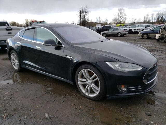 5YJSA1CN9DFP07382 - 2013 TESLA MODEL S Սև լուսանկար 4