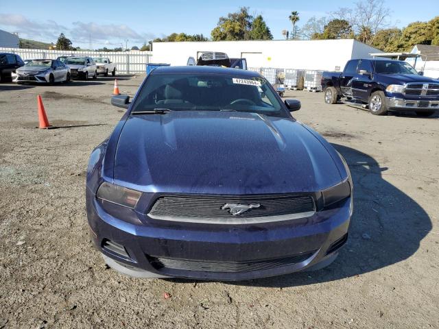 1ZVBP8AM3C5247781 - 2012 FORD MUSTANG BLUE photo 5