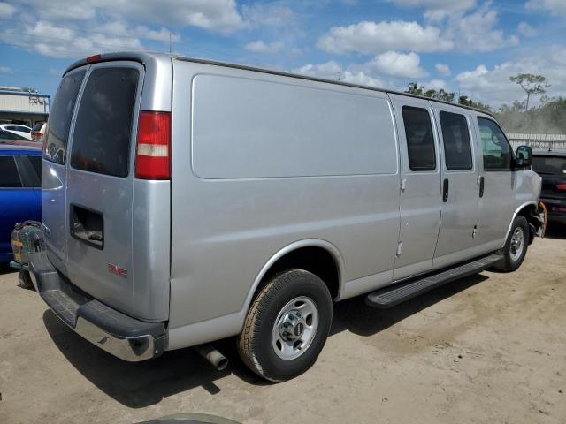 1GTW7GCG7C1179241 - 2012 GMC SAVANA G2500 SILVER photo 3