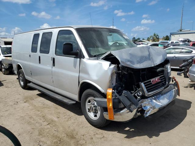 1GTW7GCG7C1179241 - 2012 GMC SAVANA G2500 SILVER photo 4