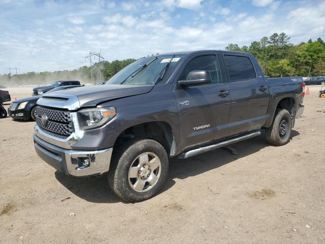 5TFDW5F18JX719728 - 2018 TOYOTA TUNDRA CREWMAX SR5 GRAY photo 1